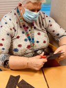 Gau Beltza - Santu Guztien Egunean primeran pasatu genuen Halloween y Todos los Santos en la Residencia Txurdinagabarri