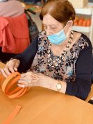 Gau Beltza - Santu Guztien Egunean primeran pasatu genuen Halloween y Todos los Santos en la Residencia Txurdinagabarri