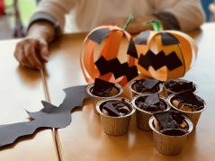 Gau Beltza - Santu Guztien Egunean primeran pasatu genuen Halloween y Todos los Santos en la Residencia Txurdinagabarri