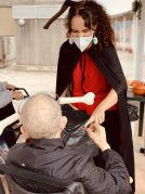 Gau Beltza - Santu Guztien Egunean primeran pasatu genuen Halloween y Todos los Santos en la Residencia Txurdinagabarri