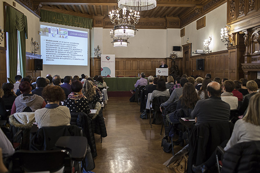 Normalizazio esparru batean arreta espezializatuko eredu bat sustatzea, jokabidearen nahasmenduen esku-hartzeen erronka AEN-n eta AD-n Normalizazio esparru batean arreta espezializatuko eredu bat sustatzea, jokabidearen nahasmenduen esku-hartzeen erronka AEN-n eta AD-n