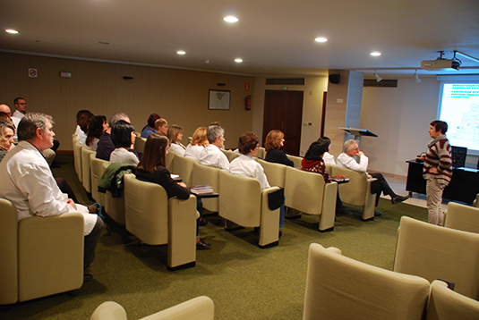 Arritxu Manterola nos explicó cómo se articulan las políticas sociales de atención a la dependencia en Gipuzkoa