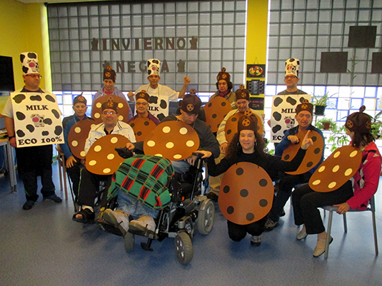 El Carnaval reparte alegría en Aita Menni