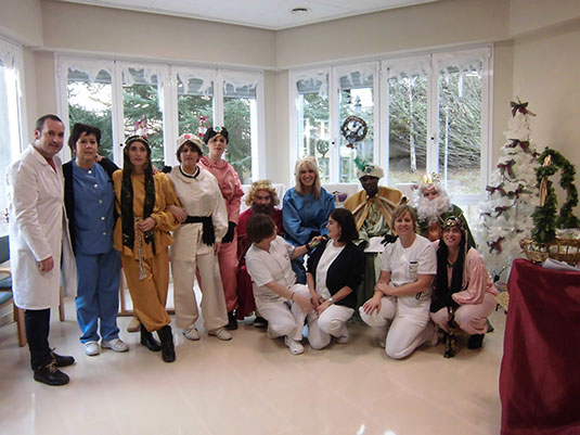 Errege Magoak Aita Menni Ospitalean izan dira