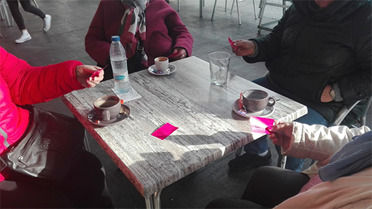 Astelehen bat hilean zinemara joaten gara Aretxabaletara