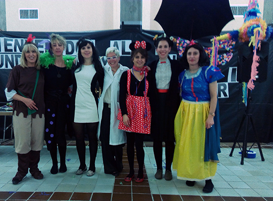 El Carnaval reparte alegría en Aita Menni