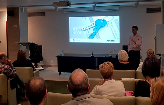 Aita Menni Ahizpa Ospitalariak, datuen babesarekin kontzientziatuta Aita Menni Ahizpa Ospitalariak, datuen babesarekin kontzientziatuta