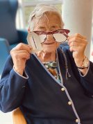 Adinekoen Nazioarteko Eguna