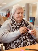 Pazko arrautzak margotzen Pazko arrautzak margotzen