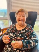 Pazko arrautzak margotzen Pazko arrautzak margotzen