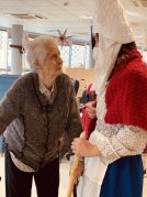 Visita de Olentzero y Mari Domingi