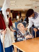 Visita de Olentzero y Mari Domingi