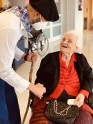 Visita de Olentzero y Mari Domingi