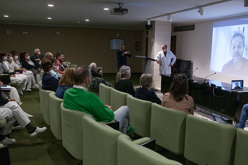 "Mi mundo paralelo", el documental de nuestro 125 aniversario Daniel Landa conversa por videoconferencia con los asistentes a la proyección